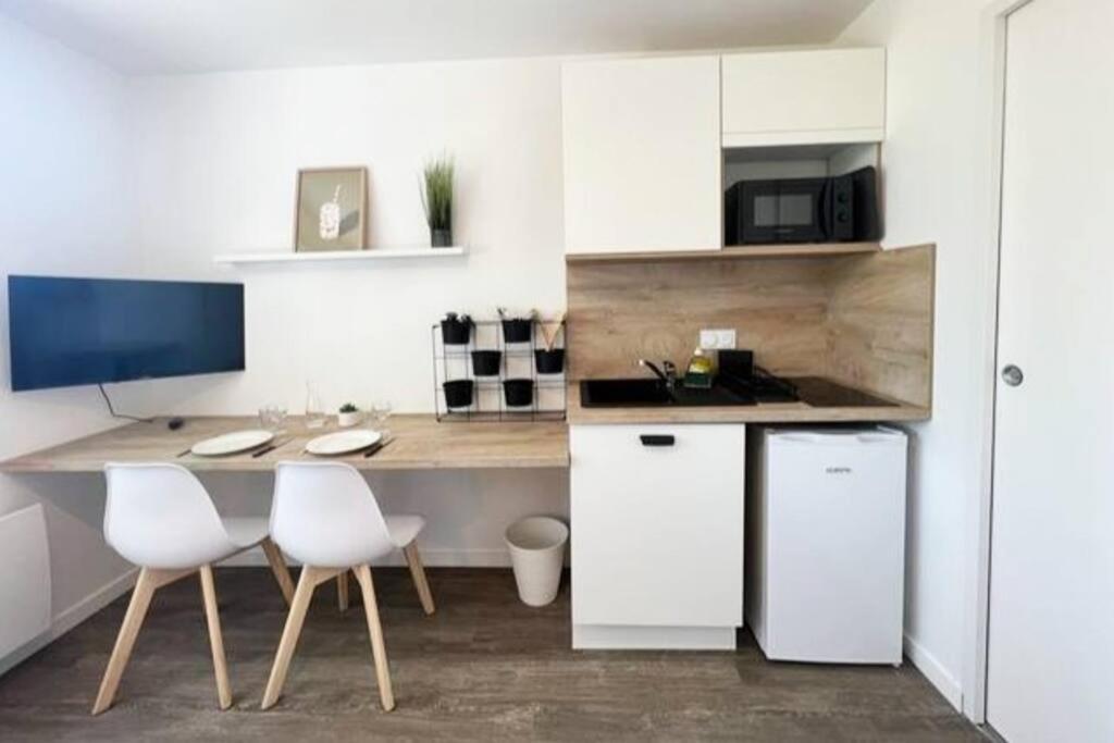 Suite Le Studio Mangue - Cosy & Vue Sur Le Jardin - Plages A Proximite Saint-Nazaire  Exterior foto